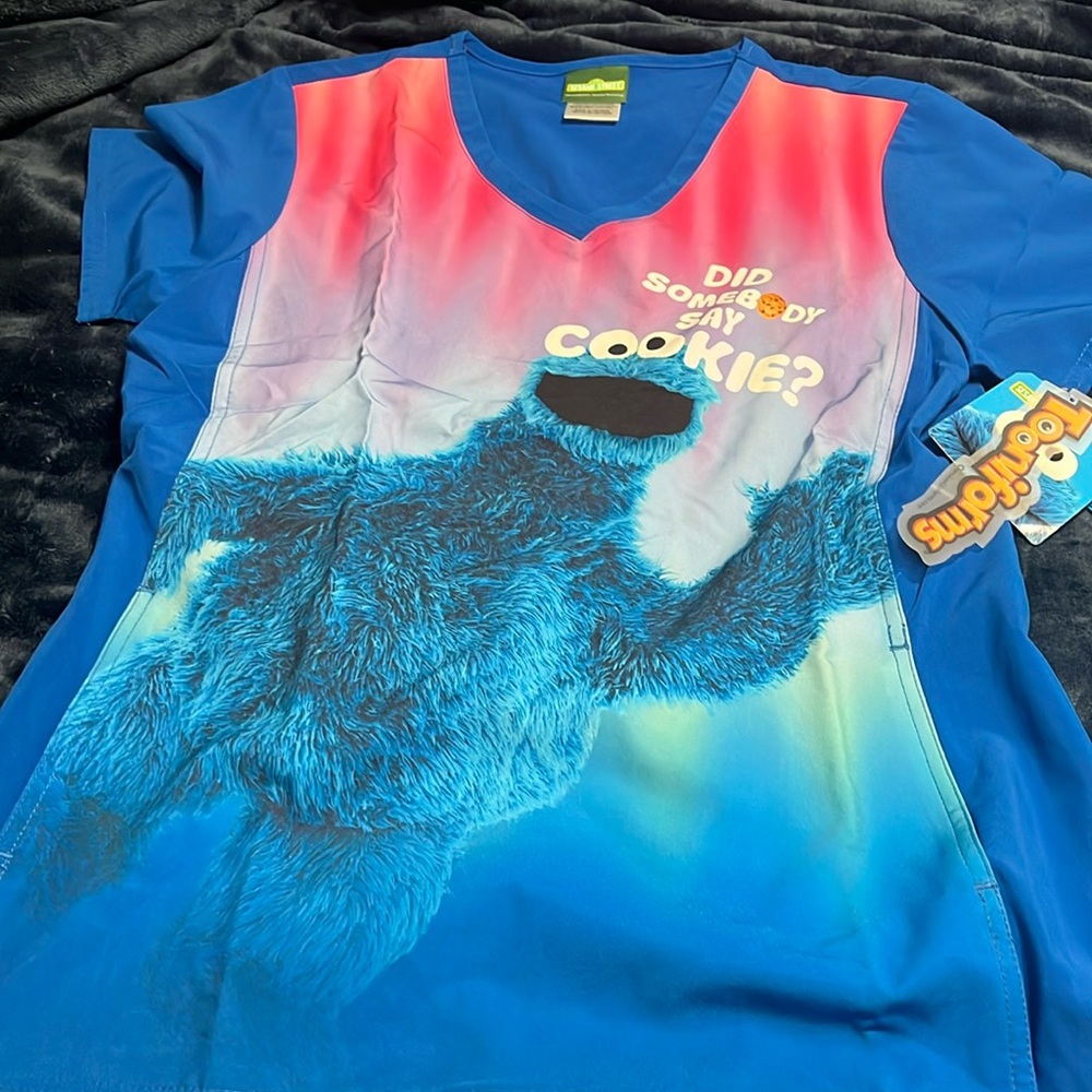 Cherokee women’s Sesame Street tooniform scrub top